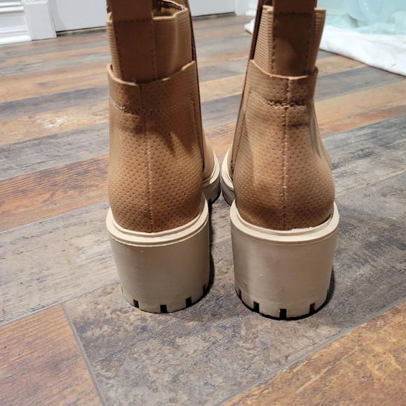 a.n.a Womens Decoy Wedge Heel Booties Cognac Brown Size 7 NWOB - Picture 6 of 9